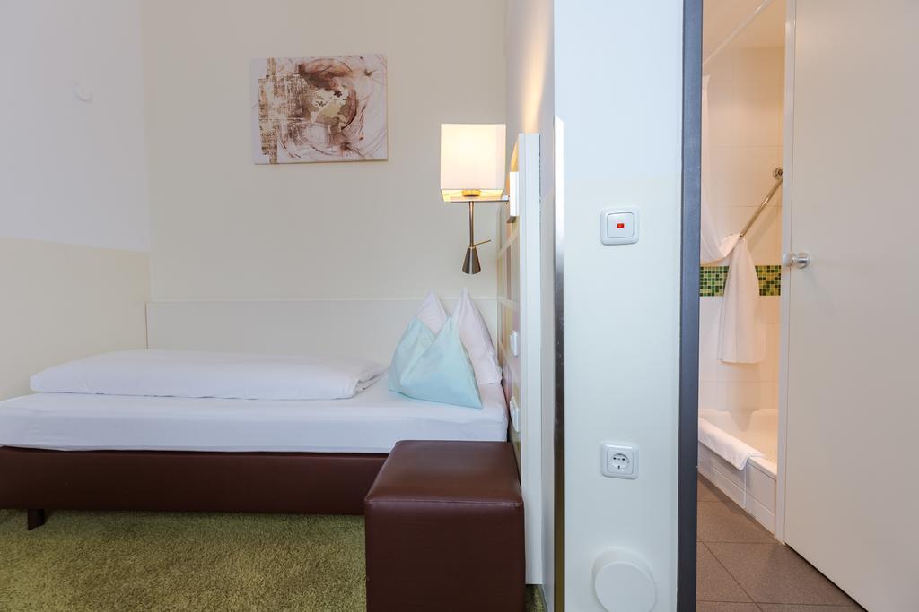 Hotel Arooma Erding Zewnętrze zdjęcie
