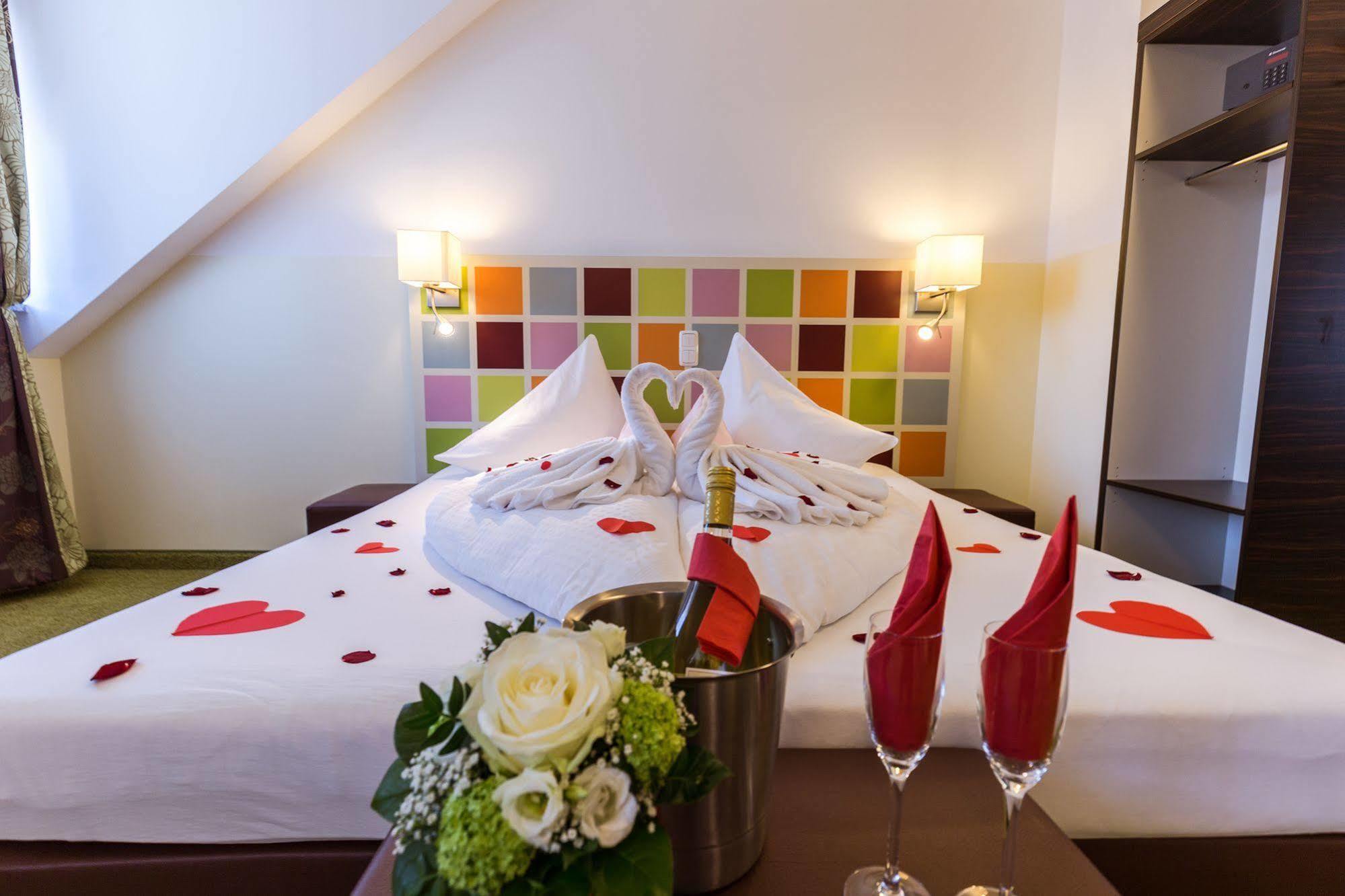 Hotel Arooma Erding Zewnętrze zdjęcie