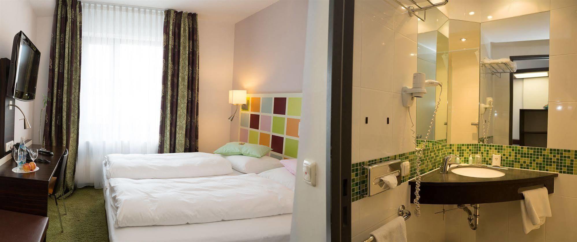 Hotel Arooma Erding Zewnętrze zdjęcie